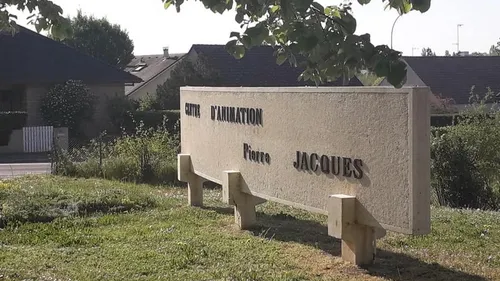 Solidarité pour l'Ukraine : la ville de Fontaine-lès-Dijon ouvre un...